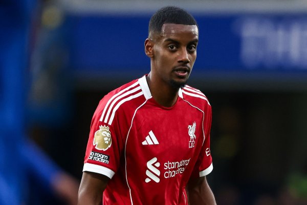 😧记者：伊萨克腹股沟存在长期问题，或将影响其职业生涯