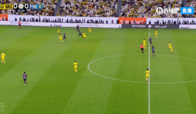 利雅得获胜  丢球，费哈后场长传直接形成单刀赴会机会破门