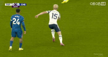 热刺开场替换队员  ！贝里瓦尔头被球打到无法坚守  ，西蒙斯后备  登场